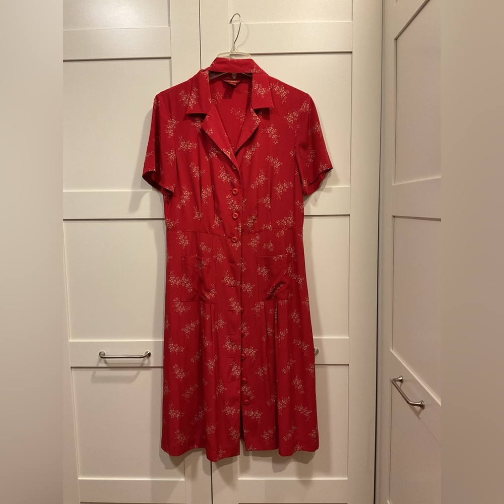 Sundance 100% Silk Midi Floral Red Button Front Dress size 8